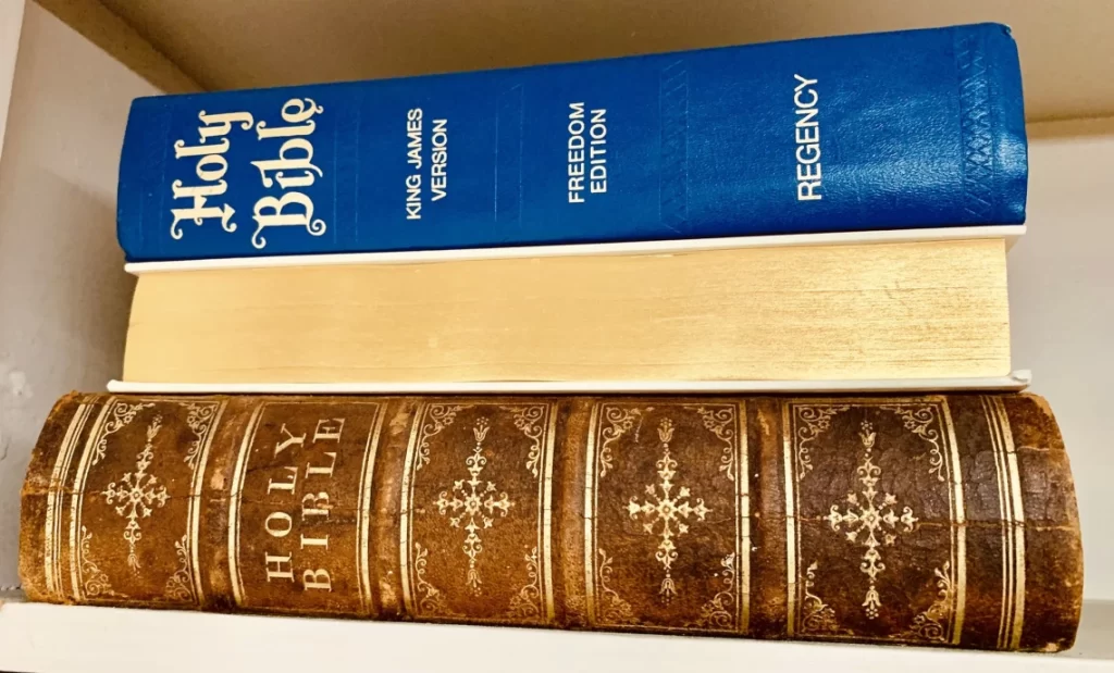Bibles horizontal